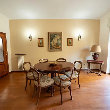 Un Salto Al Vomero By Dimorra *