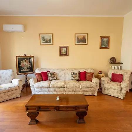 Un Salto Al Vomero By Dimorra Apartment Neapel